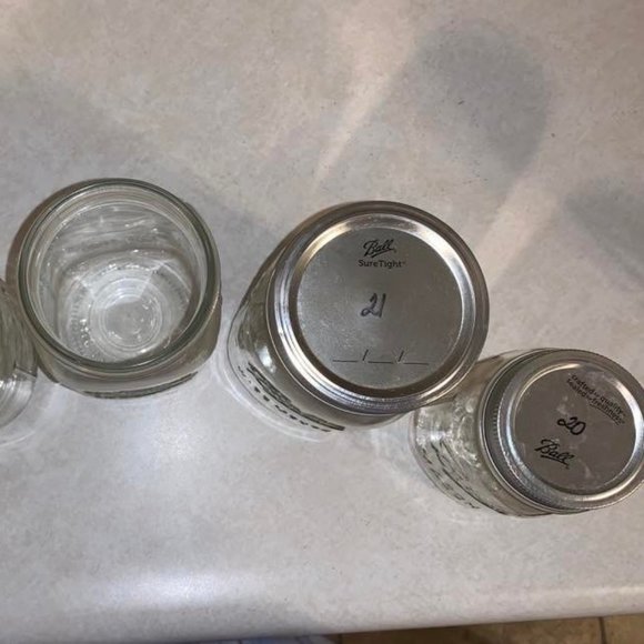 Set of 5 Ball glass jars, 32 oz. and 16 oz. - Picture 5 of 7